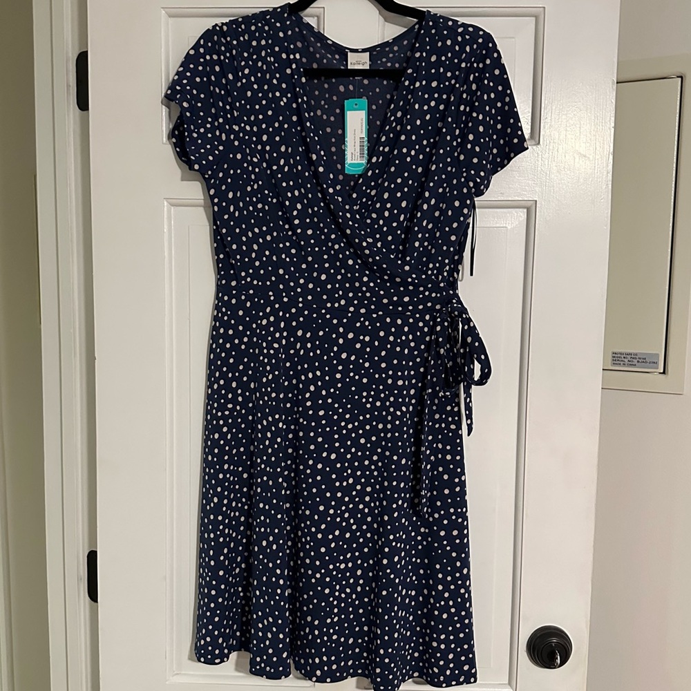 NWT Kaileigh brand faux wrap dress Size L